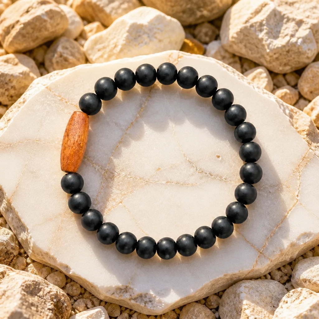 Bracelet Perles Noires & Détail Bois – Pierre Naturelle
