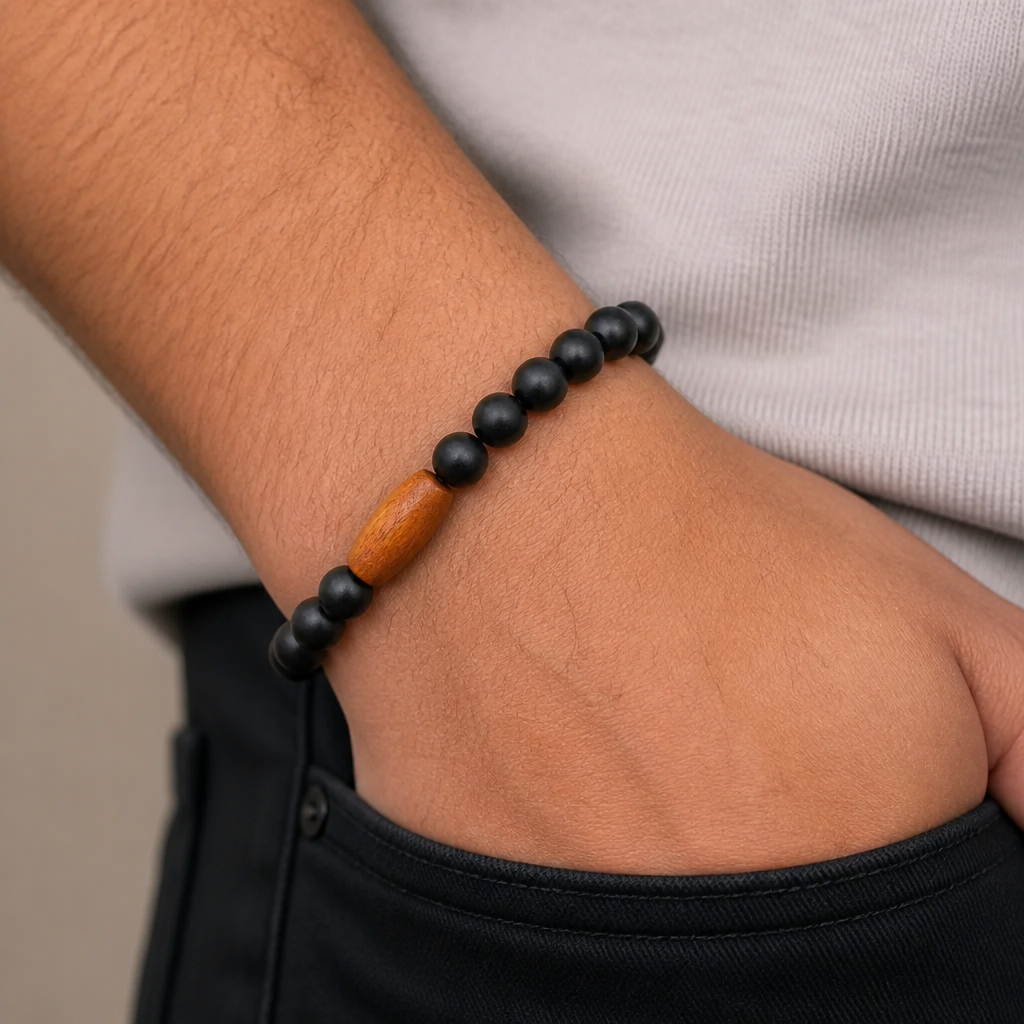 Bracelet Perles Noires & Détail Bois – Pierre Naturelle