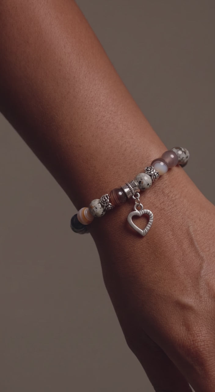 Bracelet en pierres naturelles avec pendentif cœur